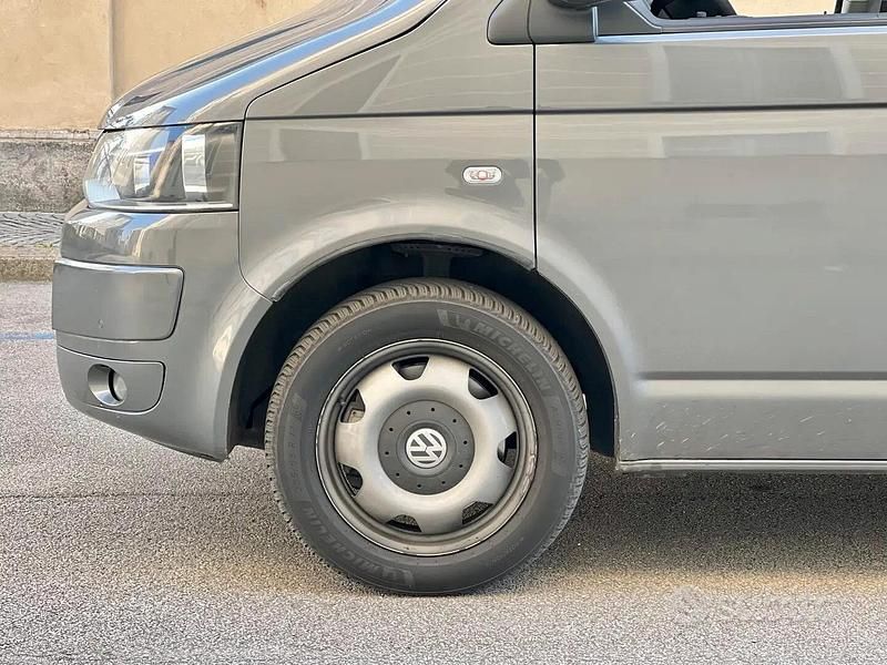 Usata VW California California 180 CV (132 kW) 2013 Grigio metallizzato Furgone