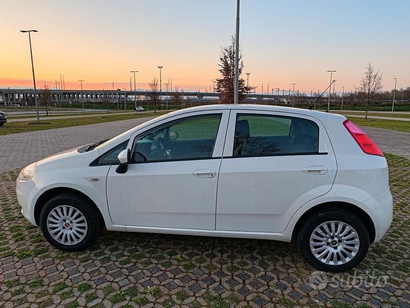 Usata Fiat Grande Punto Active 2010 Bianco Utilitaria