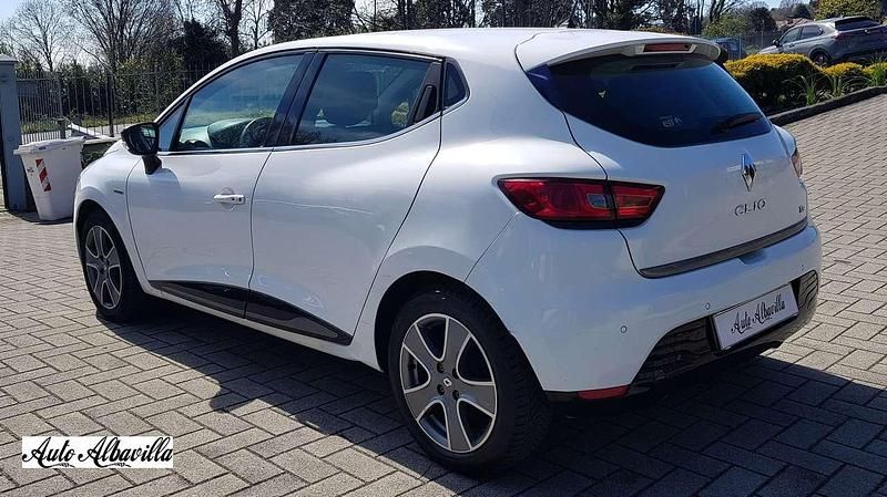 Second-hand Renault Clio IV 90 CP (66 kW) 2015 Alb Berlinǎ