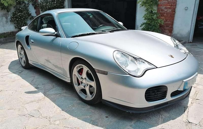 Usata Porsche 911 Carrera 420 CV (308 kW) 2003 Argento Coupé