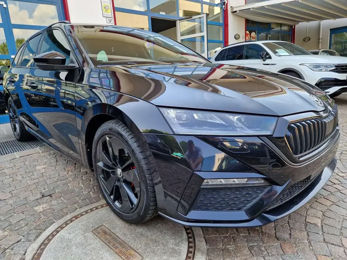 Usata Skoda Octavia RS 200 CV (147 kW) 2022 Schwarzmagic perleffekt Station wagon