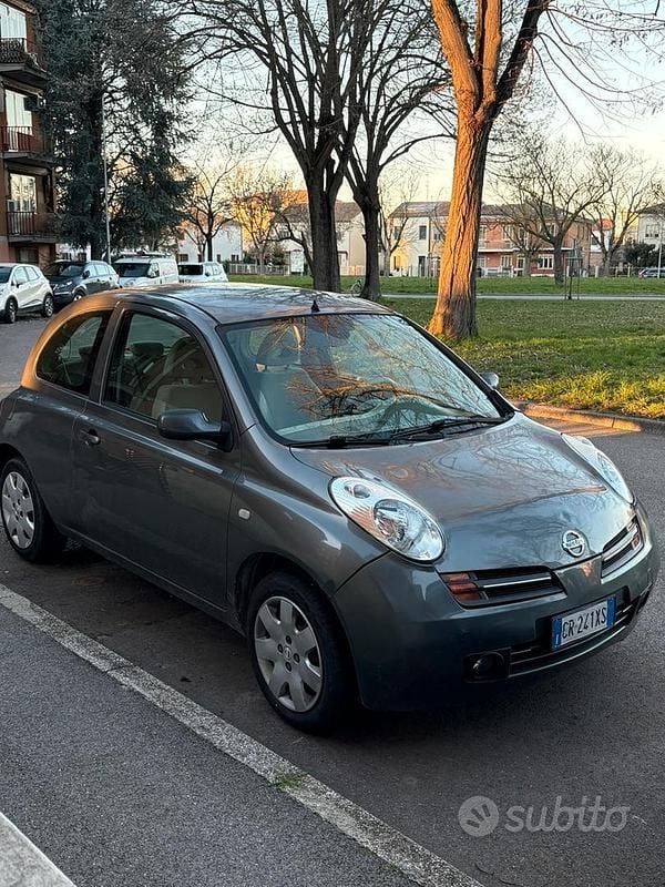 Usata Nissan Micra 2004 Grigio Utilitaria