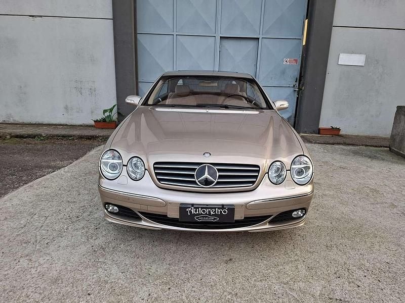 Begagnad Mercedes CL500 306 HK (225 kW) 2004 Beige Sportkupé