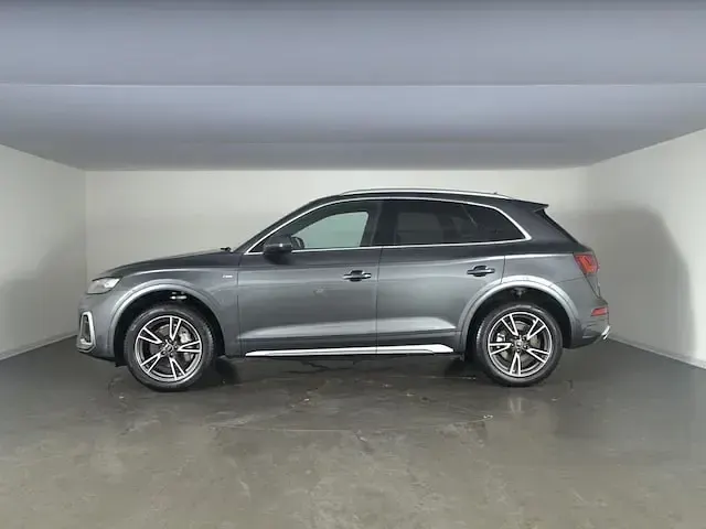 Usata Audi Q5 S-Line 204 CV (150 kW) 2024 Grigio daytona perlato SUV