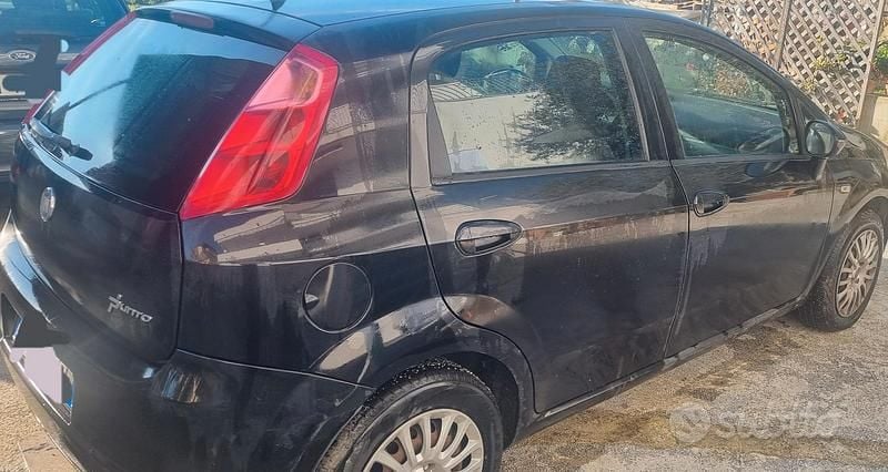 Usata Fiat Grande Punto 90 CV (66 kW) 2009 Nero Utilitaria