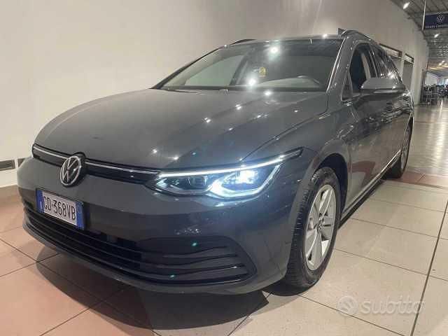 Grigio Usata 2021 VW Golf VIII Life Station wagon | 16.500 € (Cara) - Immagine 1/4