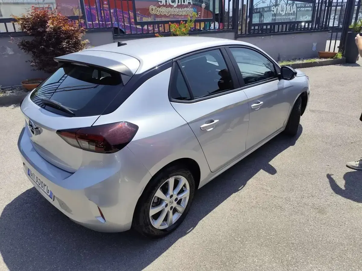 Usata Opel Corsa Edition 101 CV (74 kW) 2023 Vari colori Utilitaria