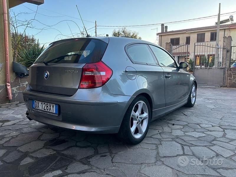 Usata BMW 120 177 CV (130 kW) 2009 Grigio Utilitaria
