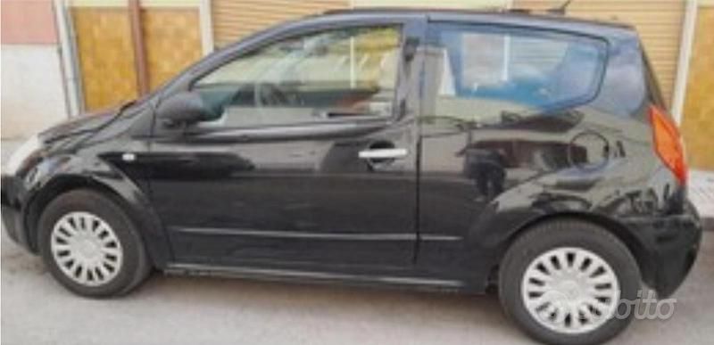 Nero Usata 2004 Citroën C2 Due volumi | 3000 € (Molto cara) - Immagine 1/3