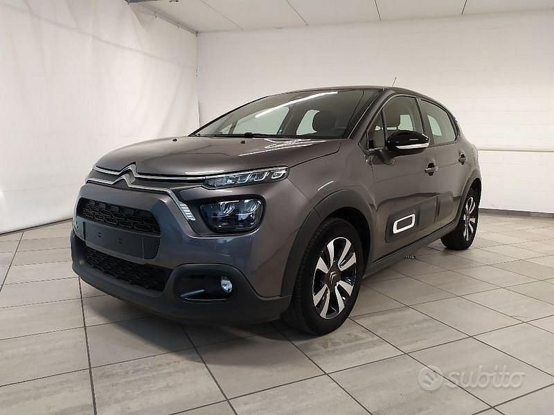 Grigio scuro pastello Usata 2021 Citroën C3 Shine Due volumi | 13.990 € (Molto cara) - Immagine 1/4