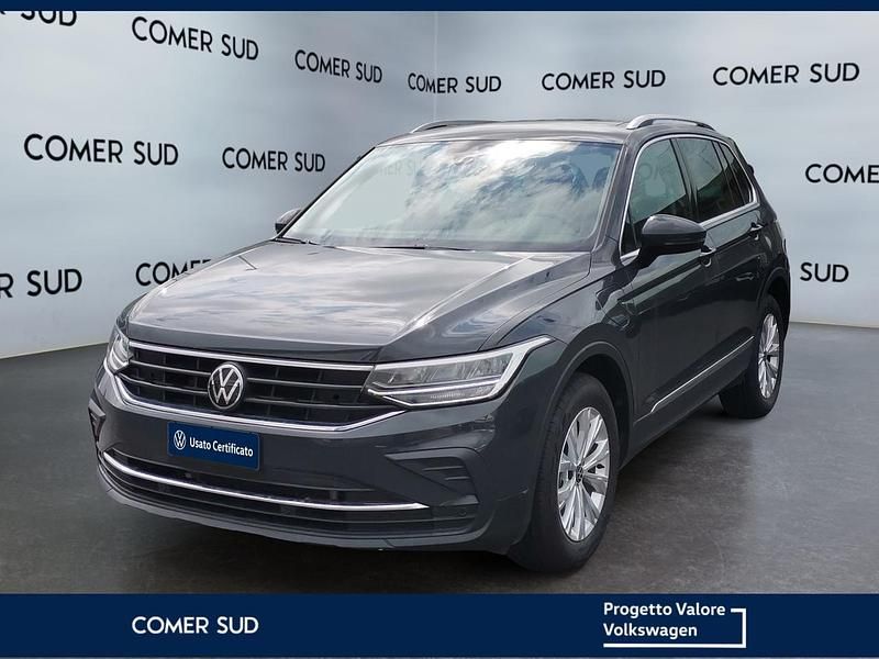 Usata VW Tiguan Life 245 CV (180 kW) 2023 Grigio SUV