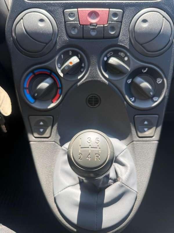 Usata Fiat Panda Active 75 CV (55 kW) 2011 Grigio Utilitaria