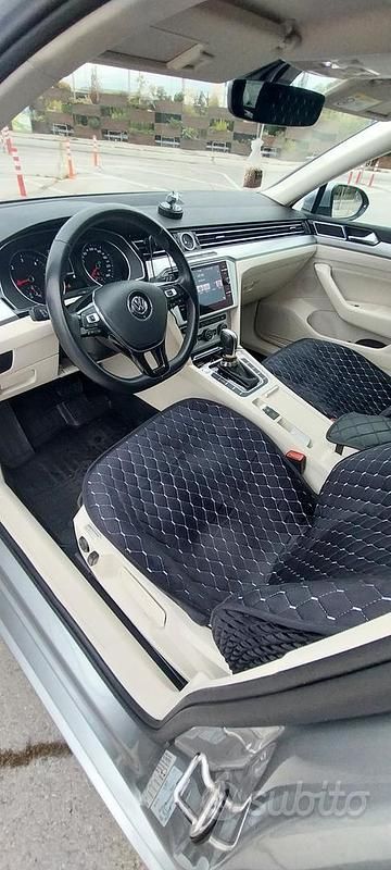 Usata VW Passat 120 CV (88 kW) 2017 Grigio Berlina