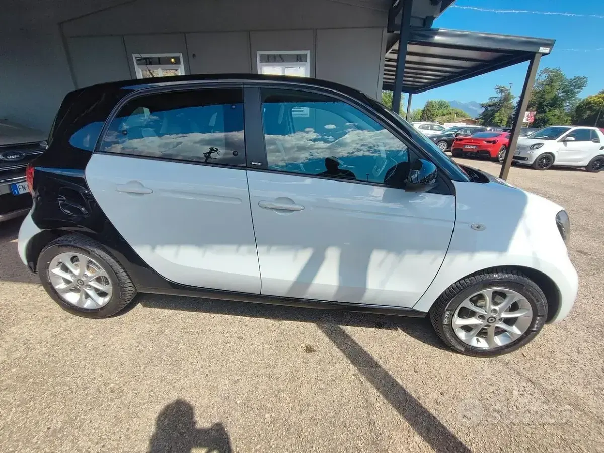 Usata Smart ForFour Prime 71 CV (52 kW) 2016 Bianco Utilitaria