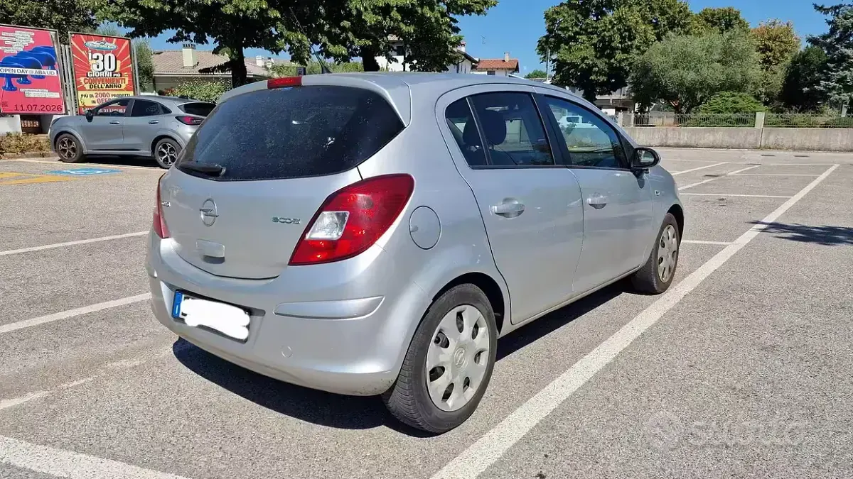 Usata Opel Corsa 75 CV (55 kW) 2010 Grigio Utilitaria