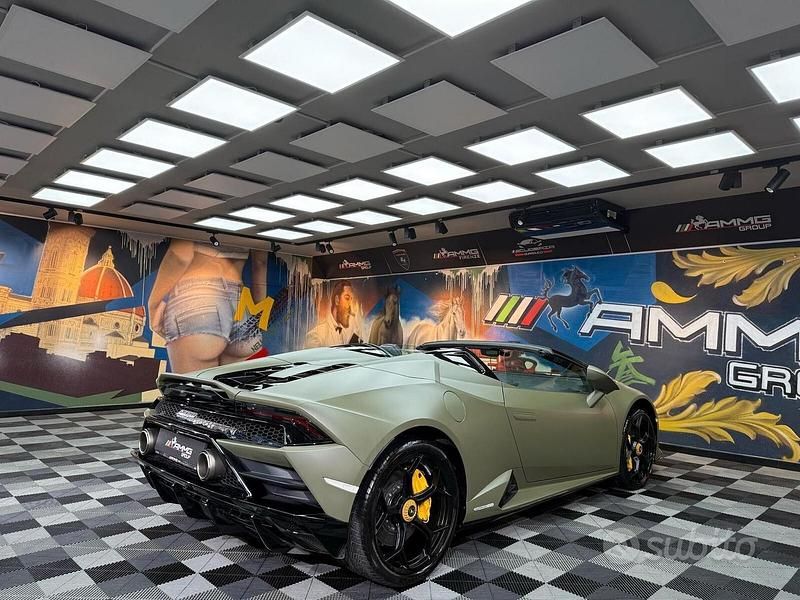 Usata Lamborghini Huracán 640 CV (470 kW) 2024 Opaco Cabrio