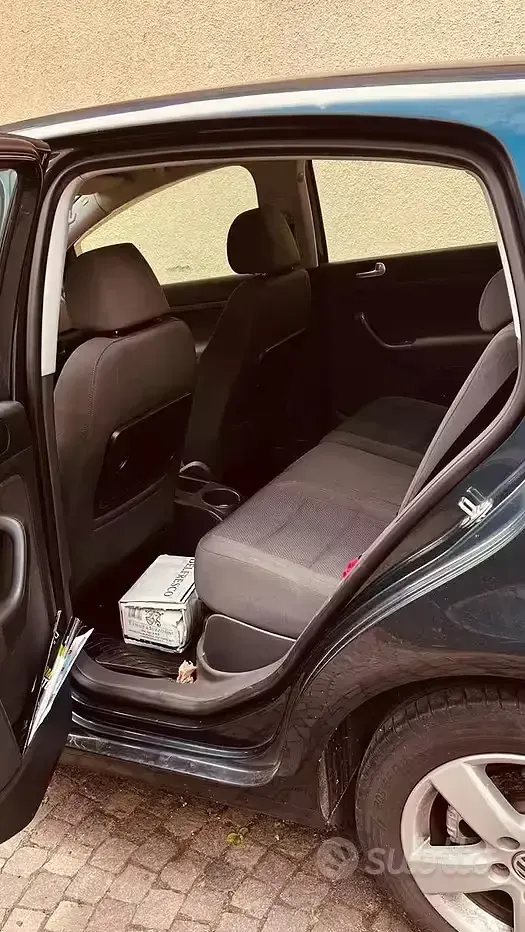 Usata VW Golf V 140 CV (102 kW) 2007 Bluazzurro Berlina