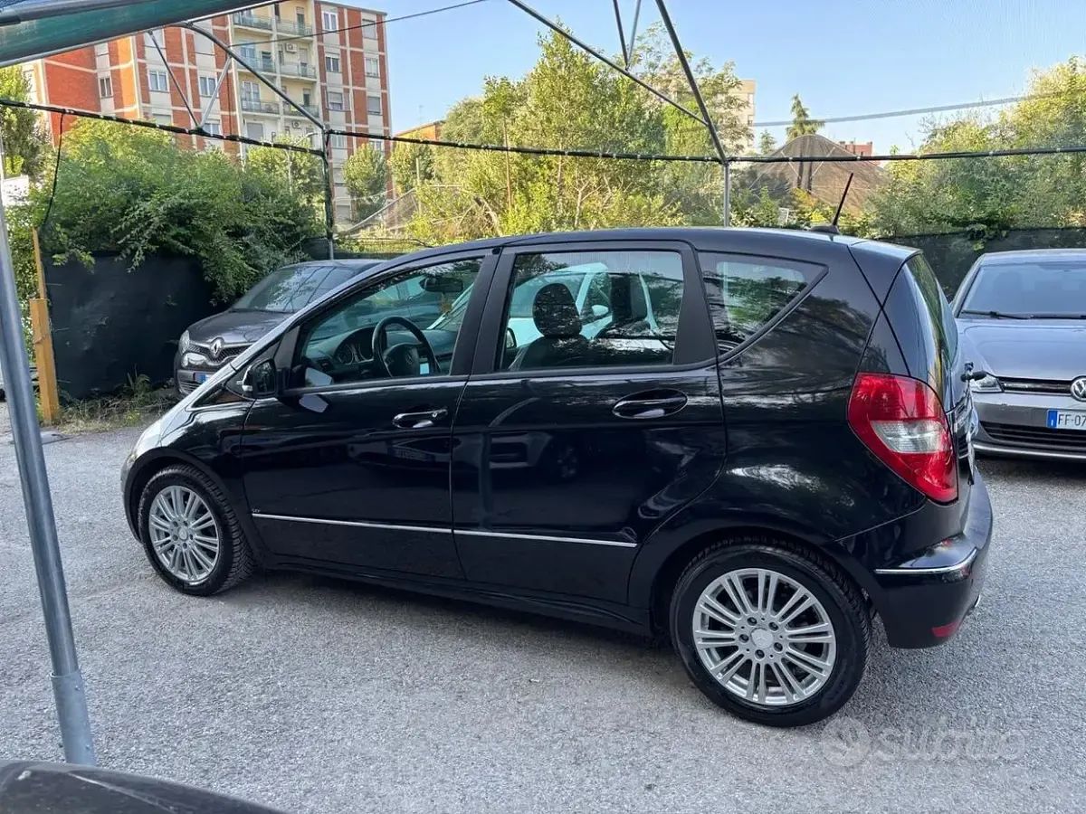 Usata Mercedes A160 Avantgarde 82 CV (60 kW) 2011 Nero Utilitaria