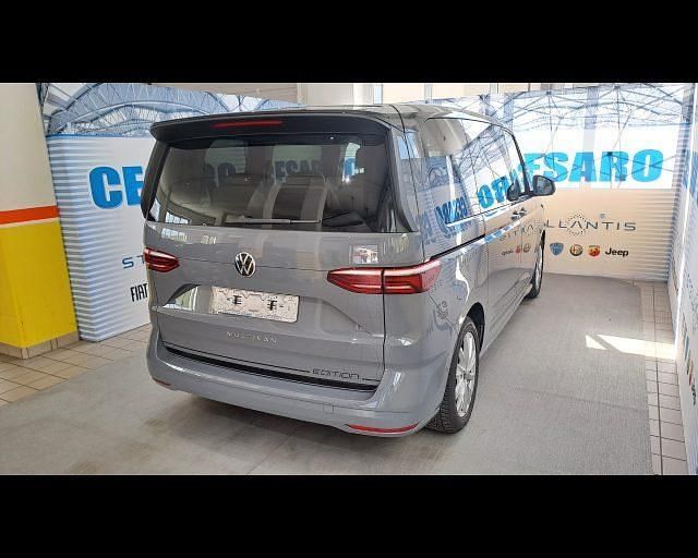 Usata VW Multivan Style 150 CV (110 kW) 2023 Grigio Monovolume