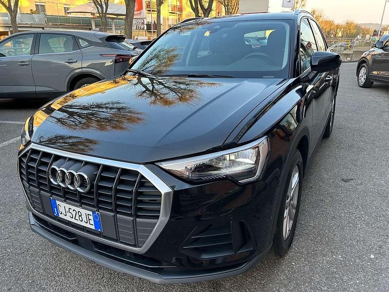 Usata Audi Q3 Business 150 CV (110 kW) 2022 Nero mytos SUV
