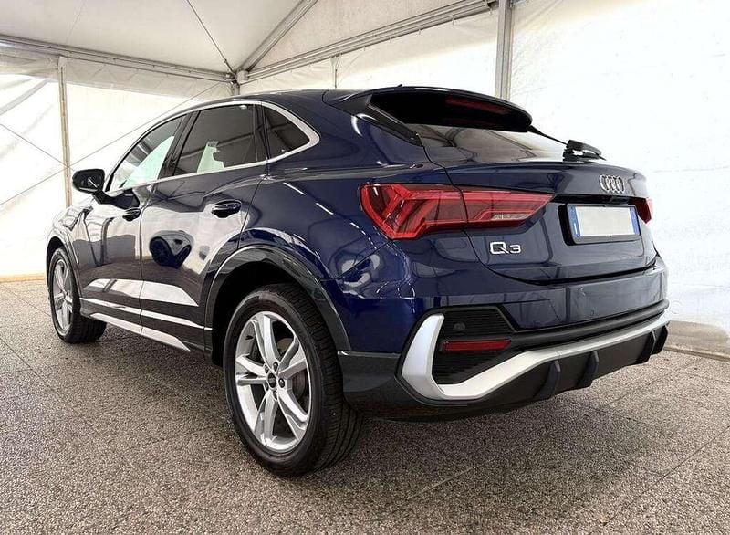 Usata Audi Q3 Sportback S-Line 150 CV (110 kW) 2024 Blu SUV