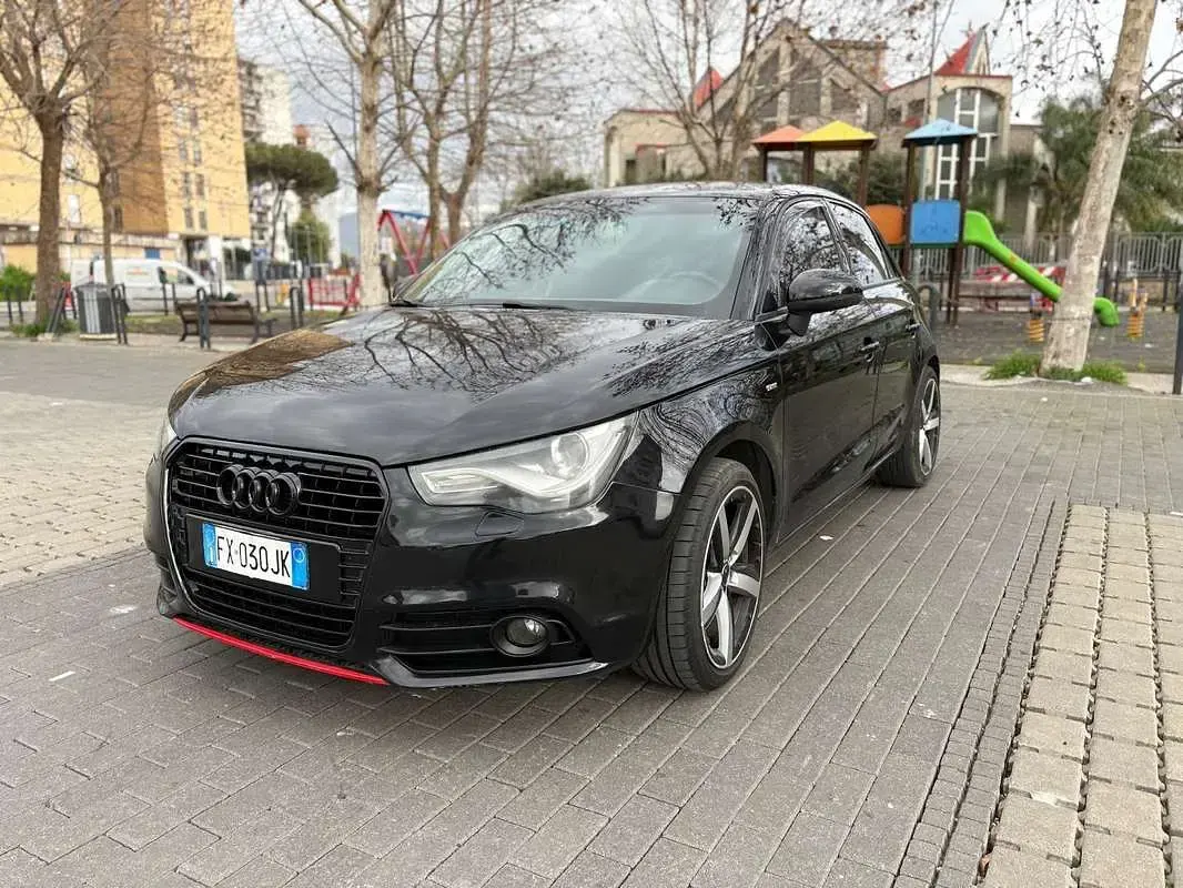 Begagnad Audi A1 Sportback Attraction 90 HK (66 kW) 2013 Halvkombi