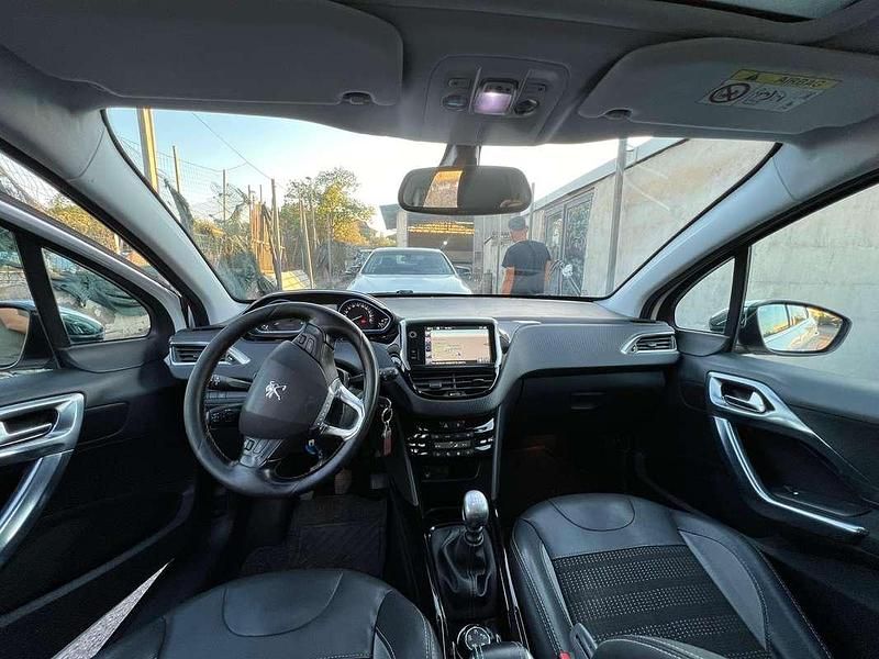 Usata Peugeot 2008 Allure 120 CV (88 kW) 2016 Bianco SUV