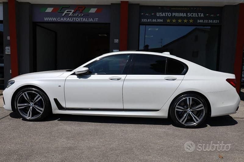 Usata BMW 730 M Sport 265 CV (194 kW) 2018 Mineral white / metallizzato Berlina