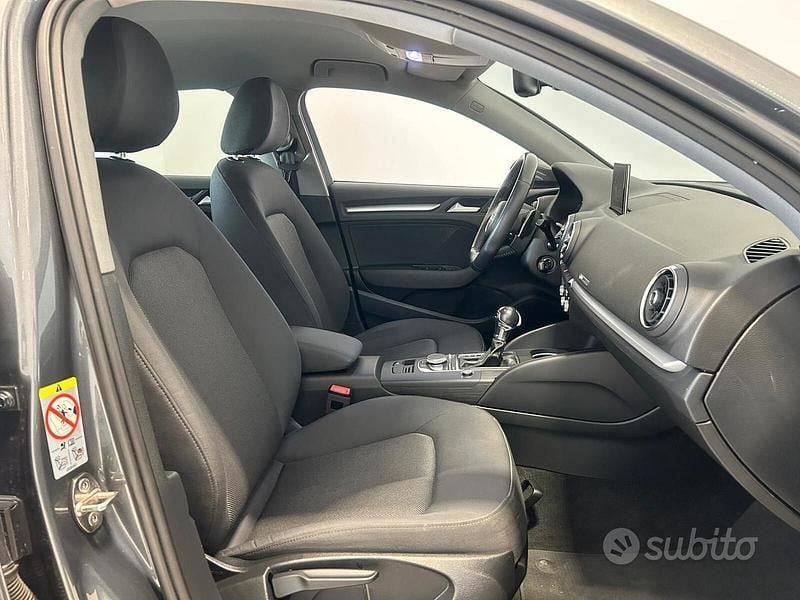 Usata Audi A3 116 CV (85 kW) 2017 Grigio Berlina