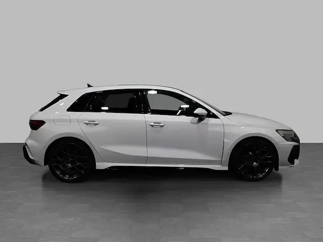 Usata Audi RS3 Sportback Comfort 400 CV (294 kW) 2025 Bianco arkona Utilitaria