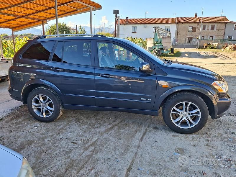 Usata SsangYong Rexton 2003 Nero SUV