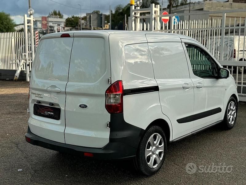 Usata Ford Transit 76 CV (55 kW) 2017 Bianco Furgone