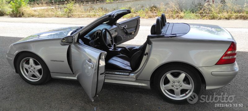 Usata Mercedes SLK200 163 CV (119 kW) 2003 Grigio Cabrio