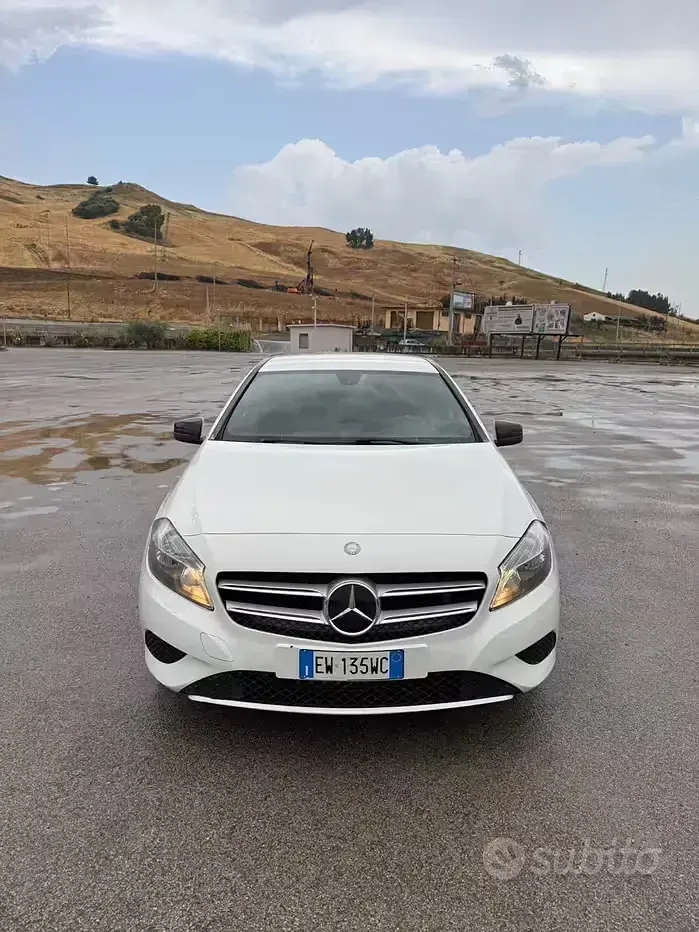 Usata Mercedes A160 90 CV (66 kW) 2014 Bianco Utilitaria