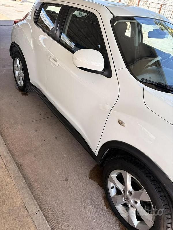 Usata Nissan Juke 110 CV (80 kW) 2011 Bianco SUV
