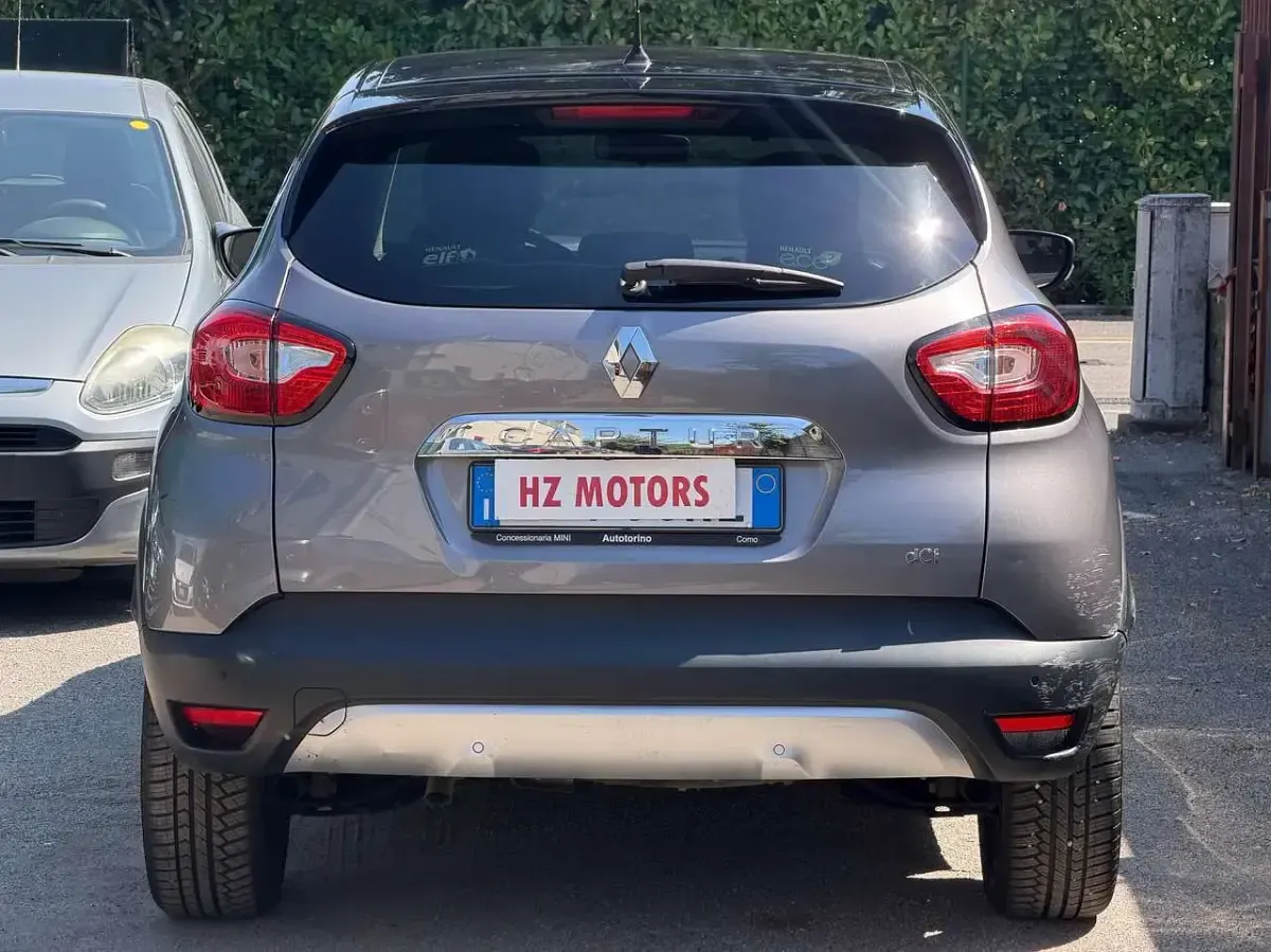 Usata Renault Captur 90 CV (66 kW) 2016 Grigio SUV