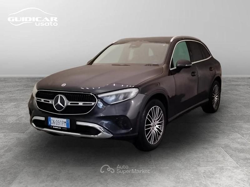 Usata Mercedes GLC220 Advanced Plus 197 CV (144 kW) 2023 Graphite grey metallic SUV