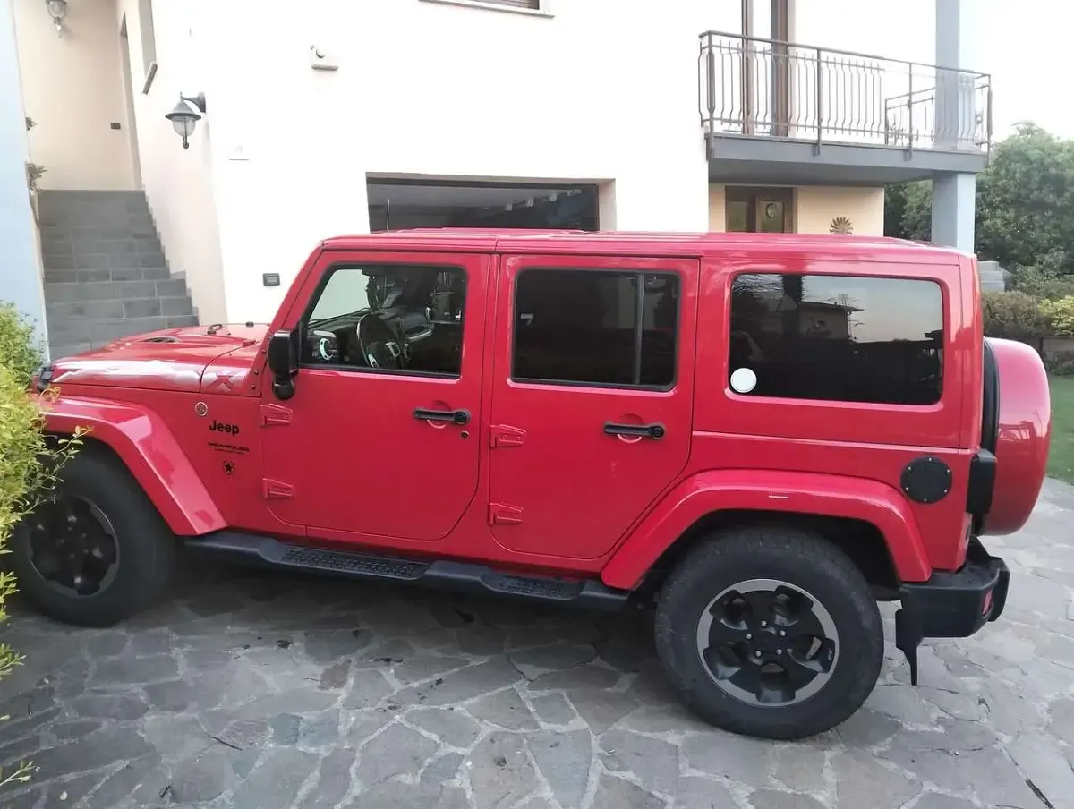 Usata Jeep Wrangler Sahara 200 CV (147 kW) 2015 Other SUV