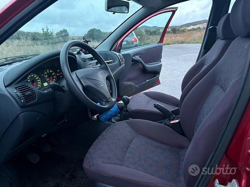 Usata Fiat Brava 82 CV (60 kW) 2000 Rosso Utilitaria