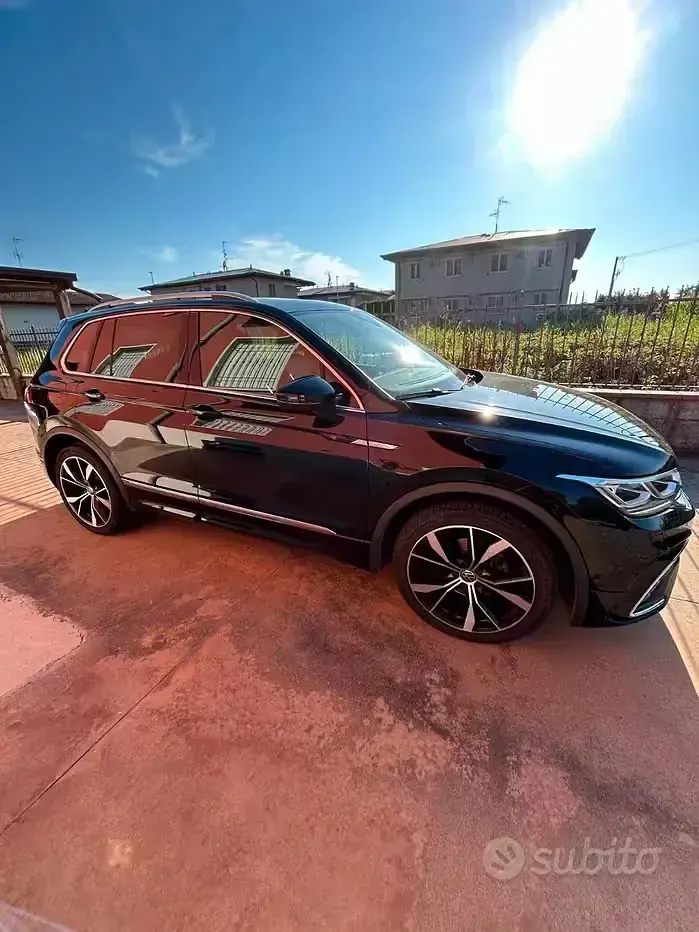 Usata VW Tiguan 150 CV (110 kW) 2023 Nero SUV