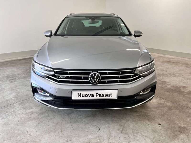 Usata VW Passat R 150 CV (110 kW) 2023 Other Station wagon