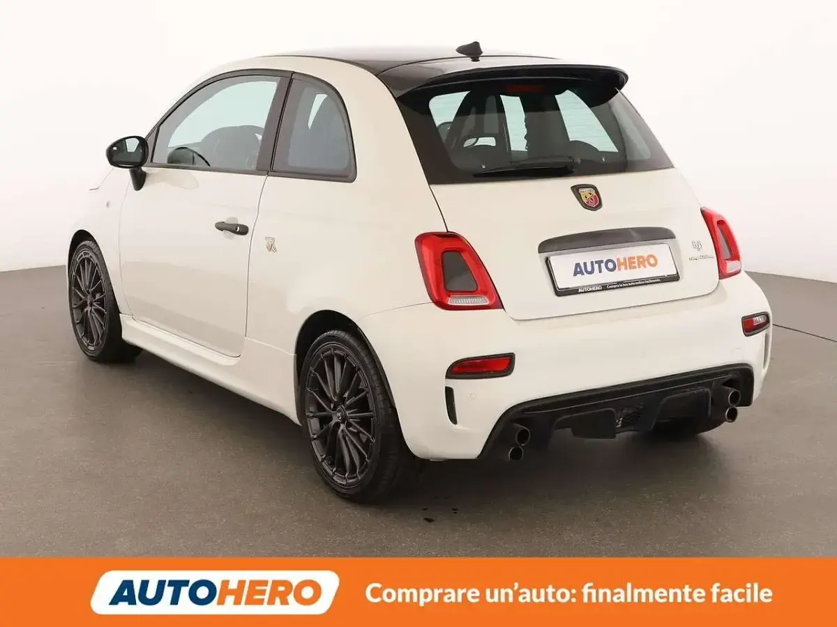 Usata Abarth 695 179 CV (131 kW) 2022 Bianco Utilitaria