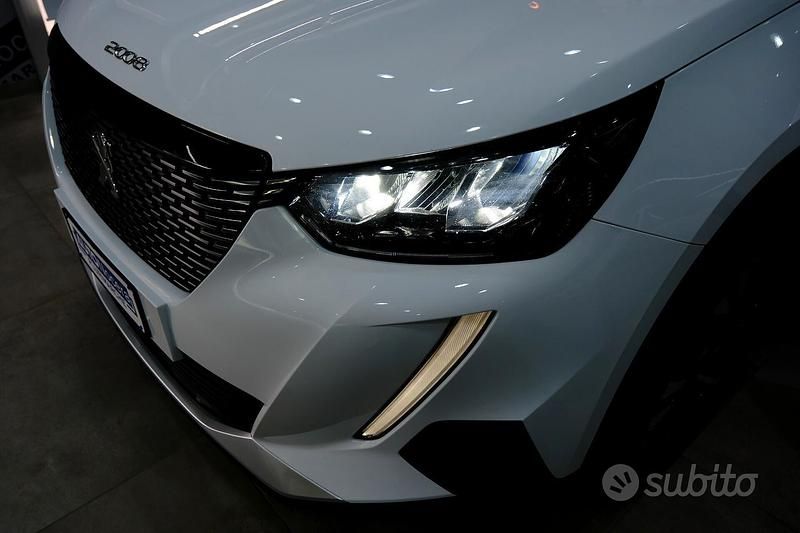 Usata Peugeot 2008 Allure 110 CV (80 kW) 2022 Bianco SUV