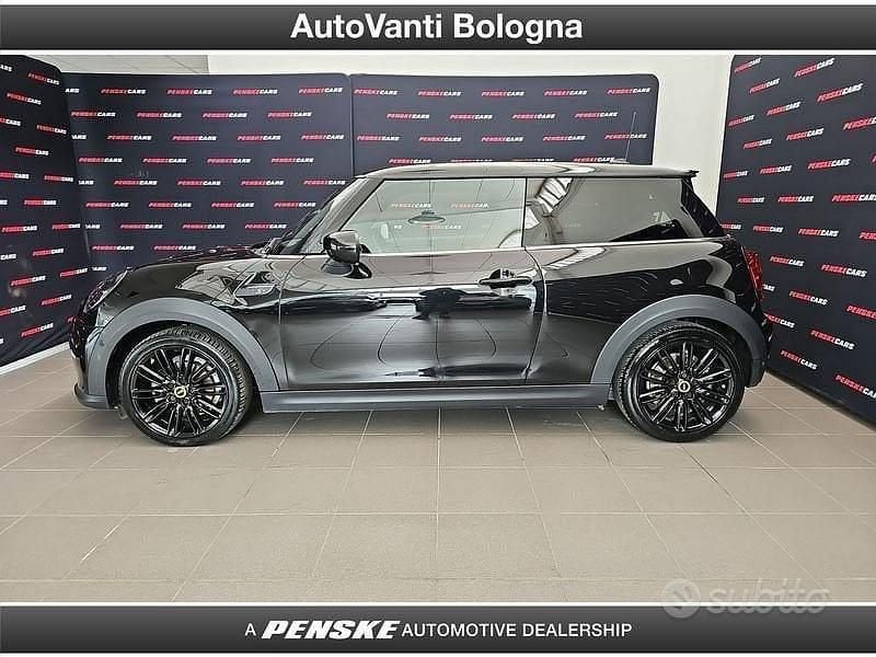 Usata Mini Cooper SE 135 kW (184 CV) 2022 Nero Utilitaria