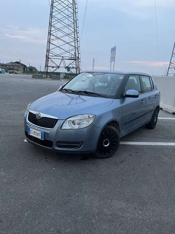 Blu Usata 2007 Skoda Fabia Style Utilitaria | 2500 € (Super prezzo) - Immagine 1/4