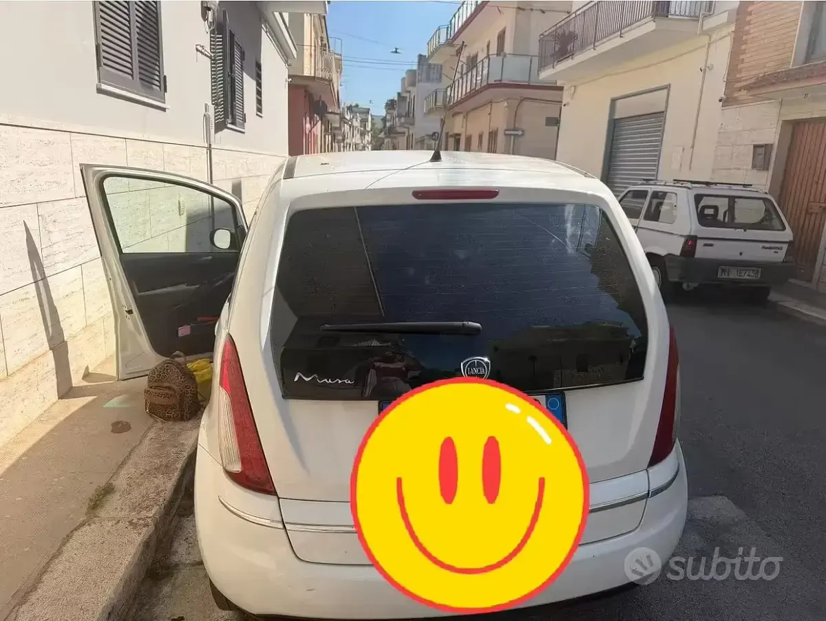 Usata Lancia Musa 77 CV (56 kW) 2012 Bianco Monovolume