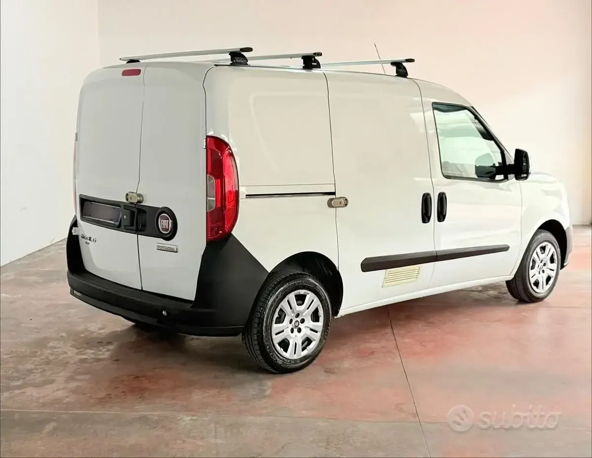 Usata Fiat Doblò 95 CV (69 kW) 2017 Bianco Monovolume