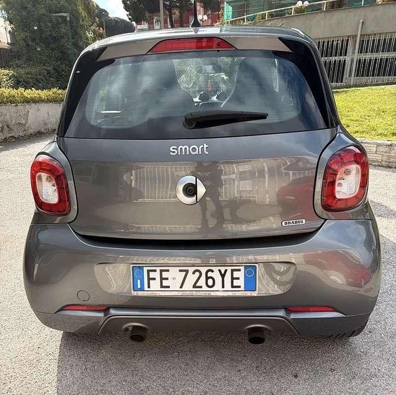 Usata Smart ForFour Brabus 109 CV (80 kW) 2016 Nero Utilitaria