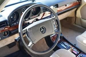 Usata Mercedes 450 286 CV (210 kW) 1980 Verde Berlina