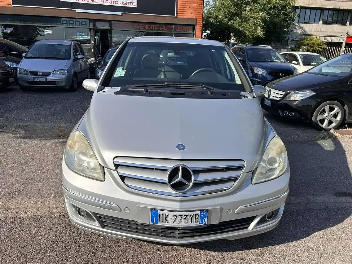 Usata Mercedes B180 109 CV (80 kW) 2006 Grigio Monovolume